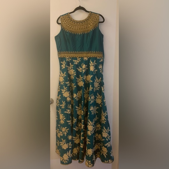 🎉 🌻SALE $90🌻 Indian Suit/Dress - Picture 3 of 12